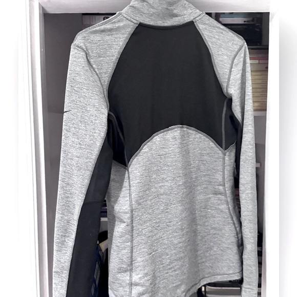 🔥 Stylish Innovative Nike Pro Hyper Warm Half Zip Women’s Training Top - Picture 14 of 16